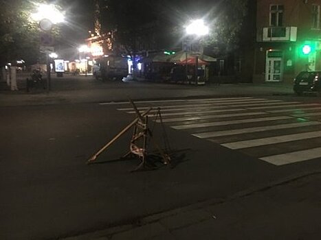 Чиновники отчитались о заделанном провале в центре Саратова