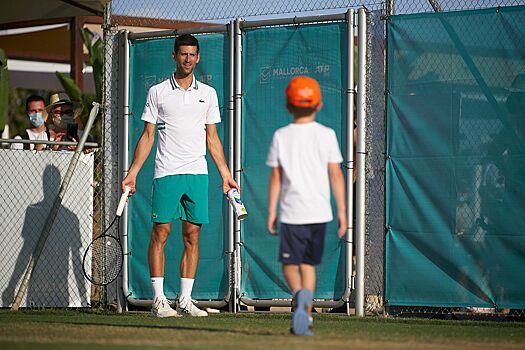 Сын Новака Джоковича — Стефан — взял титул в один день с отцом, а как с результатами в теннисной семье Федерера и Надаля