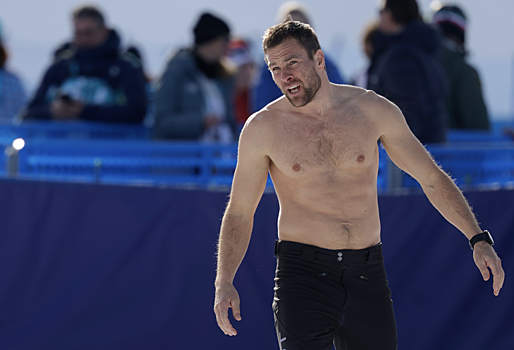 Австрийский сноубордист разделся после победы на Олимпиаде