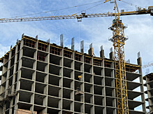 Какая доля квартир в новостройках пока остается не проданной