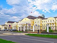 Артемий Лебедев окрестил одно здание в России «феерической блевотиной»