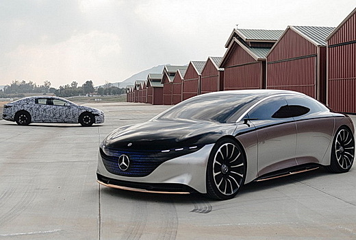 Глава Daimler намекнул на разработку электрокара под брендом Maybach
