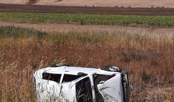 Под Волгоградом в ДТП с «Ладой» погибла 65-летняя пассажирка ВАЗа