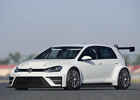 Volkswagen подготовил Golf к кузовным гонкам