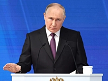 Путин прибыл в свой избирательный штаб в Гостином Дворе