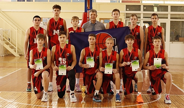 Юные волгоградские баскетболисты стали вторыми на первенстве ЮФО