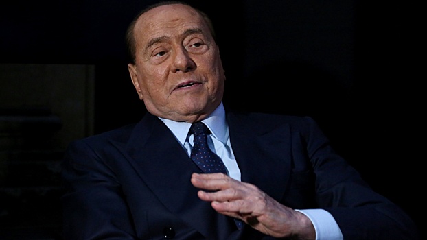 СМИ сообщили о госпитализации Сильвио Берлускони