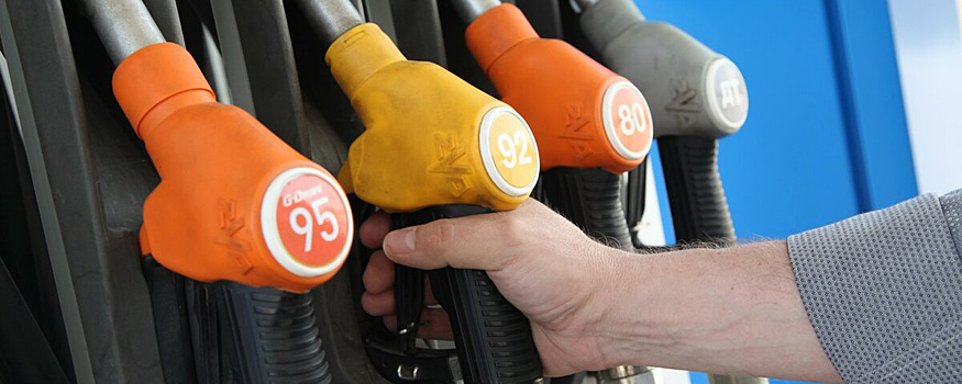 Власти России пока не будут вводить запрет на экспорт бензина