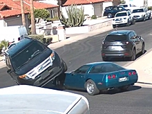 Водитель Ford отвлёкся на телефон и переехал Chevrolet Corvette