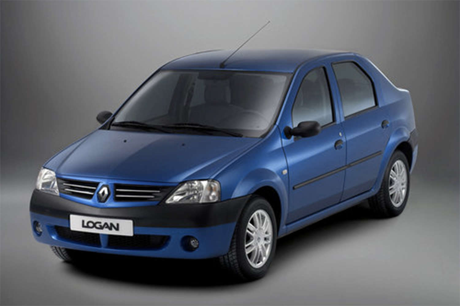 Автоэксперт Виноградов: при выборе Renault Logan надо тщательно осмотреть кузов