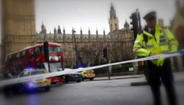 Теракт в Вестминстере: подозреваемый в наезде на пешеходов доставлен в суд