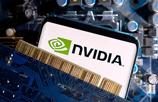 Nvidia по итогам торгов 5 ноября вышла на первое место по капитализации в мире