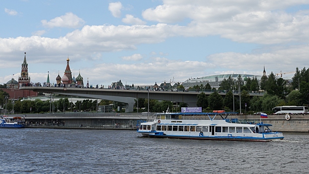 Сколько туристов принял инфоцентр в парке «Зарядье»