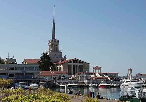 От главного российского кинофестиваля до выставки легендарного художника: значимые события июня, которые нельзя пропустить