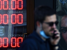 Аналитик объяснил выгоду вклада в евро