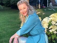 Актриса Ольга Медынич опубликовала школьный снимок с мамой