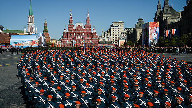 Расчеты МЧС примут участие в параде Победы в Москве