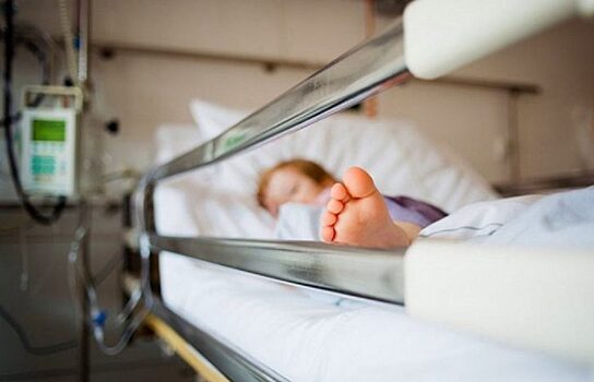 Получившего травму в Челябинске младенца передадут отцу