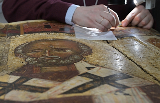 Московский реставратор икон раскрыл тонкости своей работы