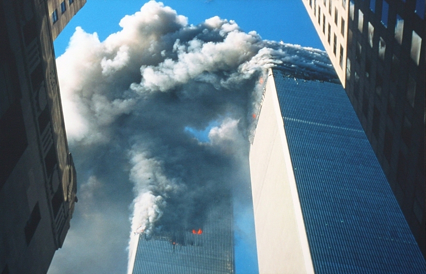 Билл Биггарт погиб 11 сентября 2001 года. Услышав о попадании самолёта во Всемирный торговый центр, он выбежал из дома с тремя фотоаппаратами. Биггарт снимал падение Южной башни и был убит обломками Северной