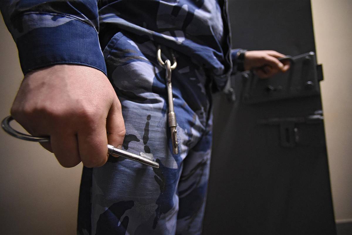 В российскую колонию передали запрещенку в болгарском перце