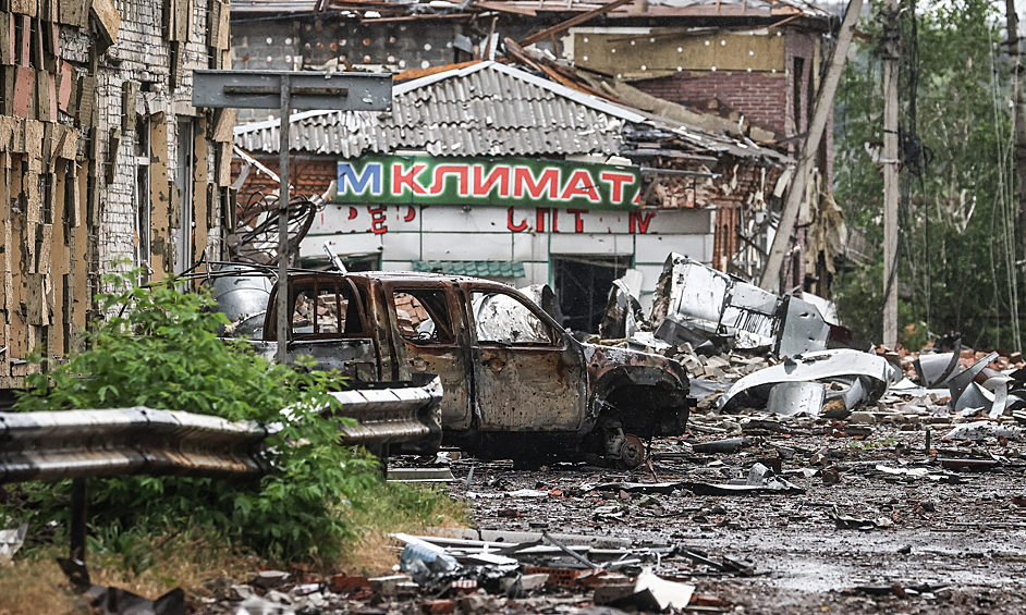 Ukraine : situation "extrêmement tendue" à Bakhmout, où les Russes sont à l'assa