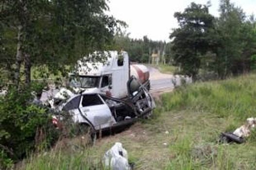 В Липецкой области фура раздавила «приору»: водитель «легковушки» погиб