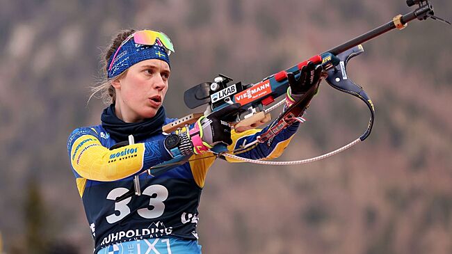 Эльвира Эберг выиграла спринтерскую гонку на этапе Кубка мира — 2025/2026 в Оберхофе