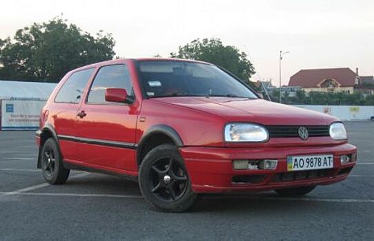 76-летний пенсионер случайно угнал чужую машину и поехал на дачу