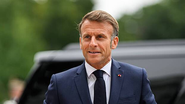 Макрон умом не блещет