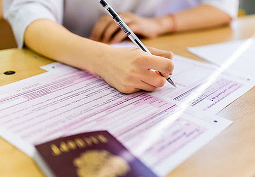 Названы причины отказа провести ЕГЭ в России через интернет