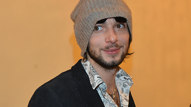 16-летнего сына звезды «Питер FM» Павла Баршака парализовало в школе: «Никто не хотел афишировать эту ситуацию»