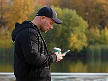 Врач дал советы по использованию смартфонов без вреда для глаз