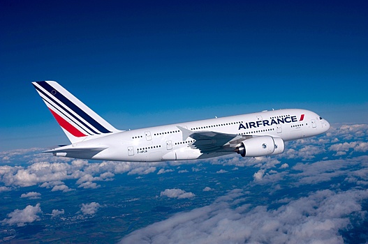Самолёт, летевший из Парижа в Камерун, изменил курс над Алжиром