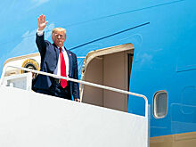 Трамп покинул здание суда