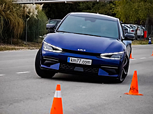 Видео: электрический кроссовер Kia EV6 блестяще справился с «лосиным тестом»