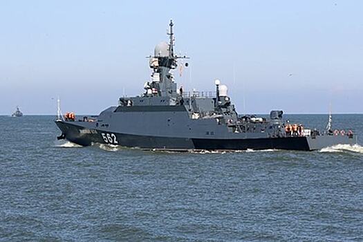 Россия задействовала около 15 кораблей Балтфлота на учениях