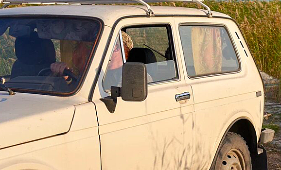 В Новосибирске выставлен на продажу раритетный внедорожник «Нива» 1977 года выпуска