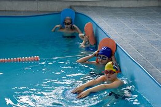 В 18 ульяновских школах стартовал «Всеобуч по плаванию»