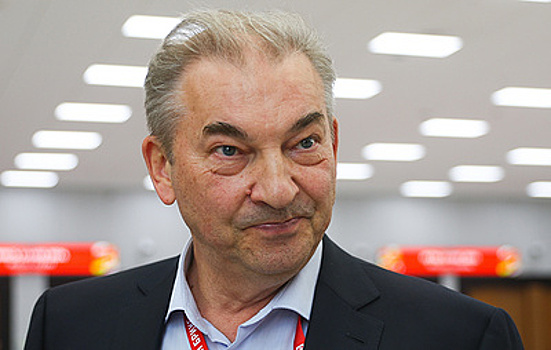 Третьяк рассказал, что поздравил с Днем вратаря Бобровского и Василевского