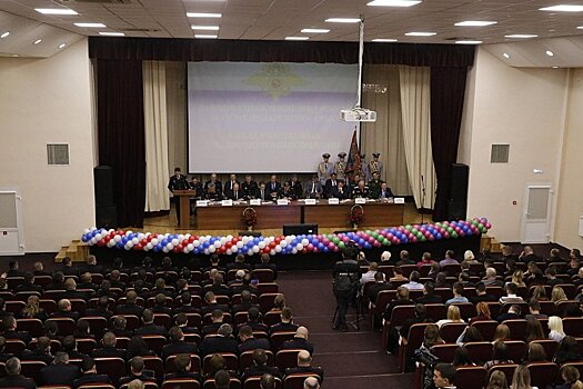 Губернатор Кубани поздравил участковых уполномоченных полиции с профессиональным праздником