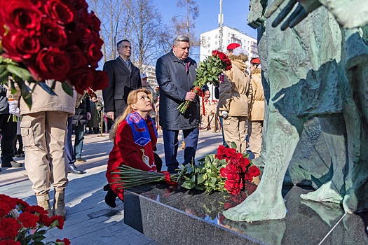В Москве открыли памятник героям "Молодой гвардии"