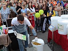 В Заречном не всем хватило 350 кг жареного картофеля