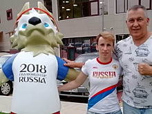 Чемпионка мира по боксу Елена Савельева провела урок в пушкинской школе №14