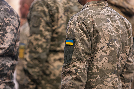 Оставили умирать с отсеченной рукой: командиры ВСУ "обнуляют" штурмовые группы