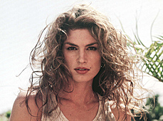 Синди Кроуфорд в фильме Эндрю Сайпса «Честная игра», 1995 год