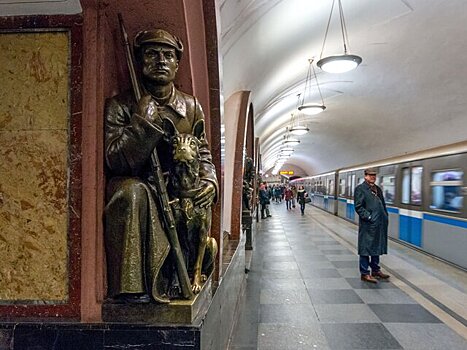 Пять станций метро в центре Москвы будут работать только на вход и пересадку с 15:00