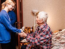 Волонтеры Победы поздравили ветерана Григория Гребенюка с 102-летием