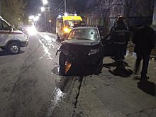 Пенсионер на Lada Granta влетел в ограждение на Чапаева и скончался