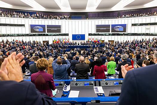 Европарламент начал расследование после поездки депутатов на День Победы